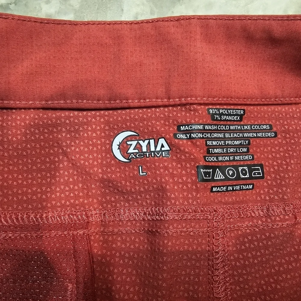 Zyia Active Red Performance Shorts Men’s Size Large Polyester Stretch